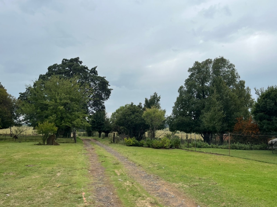 6 Bedroom Property for Sale in Ladybrand Rural Free State